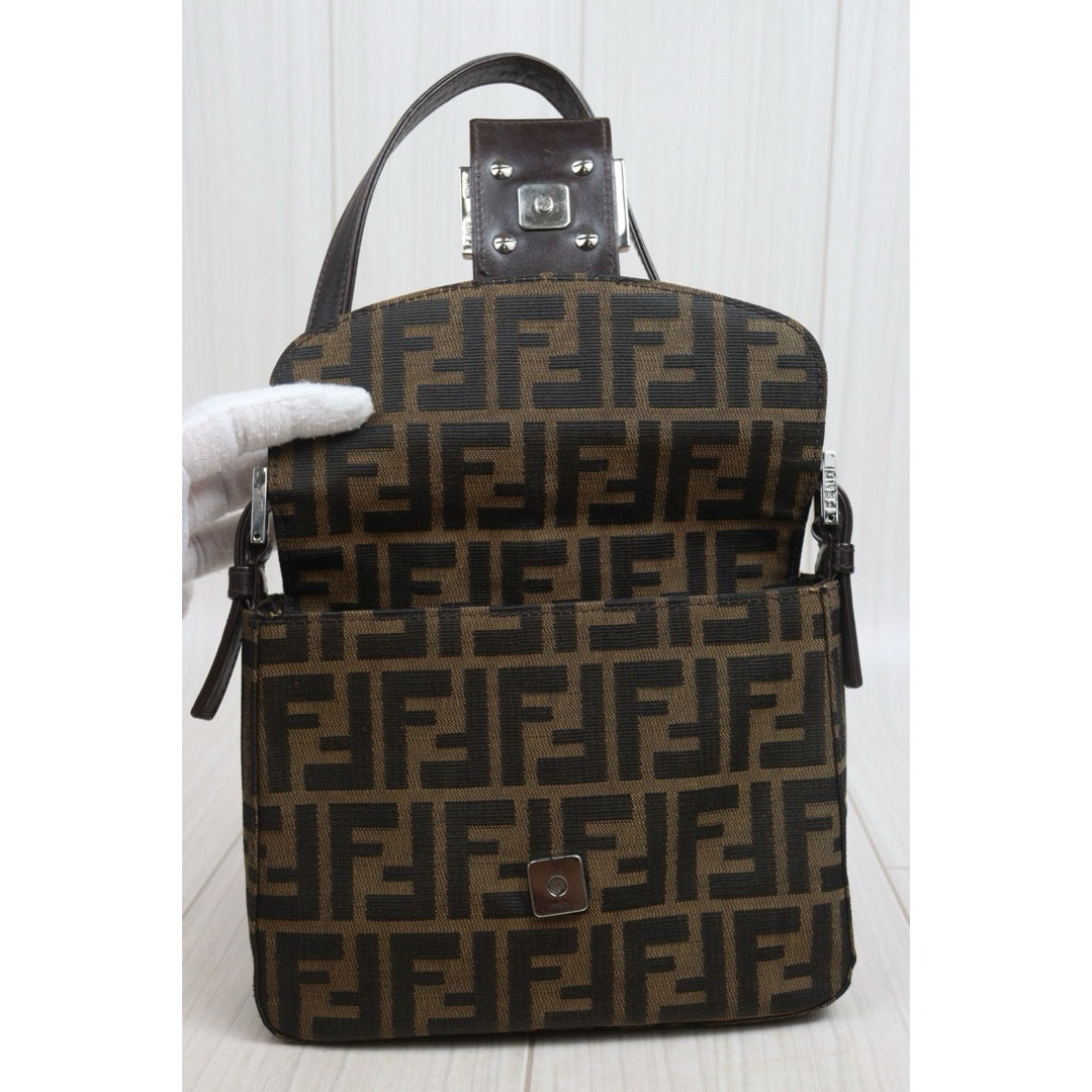 Include Entrupy Certificate of Authenticity｜Very Good ( Rank A)｜ FENDI Mamma Baguette Shoulder Bag  ｜26062912