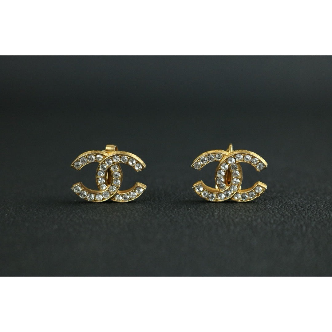 Include Authentic Detective Certificate of Authenticity｜Very Good ( Rank A) ｜ CHANEL  Coco Mark Golden Plated Rhinestone  Earrings ｜26070301