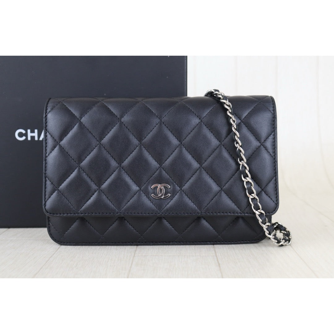 Include Entrupy Certificate of Authenticity｜Very Good ( Rank A)｜CHANEL Lamb Skin WOC Chain Bag Black  IC Chips Model｜Z26092902