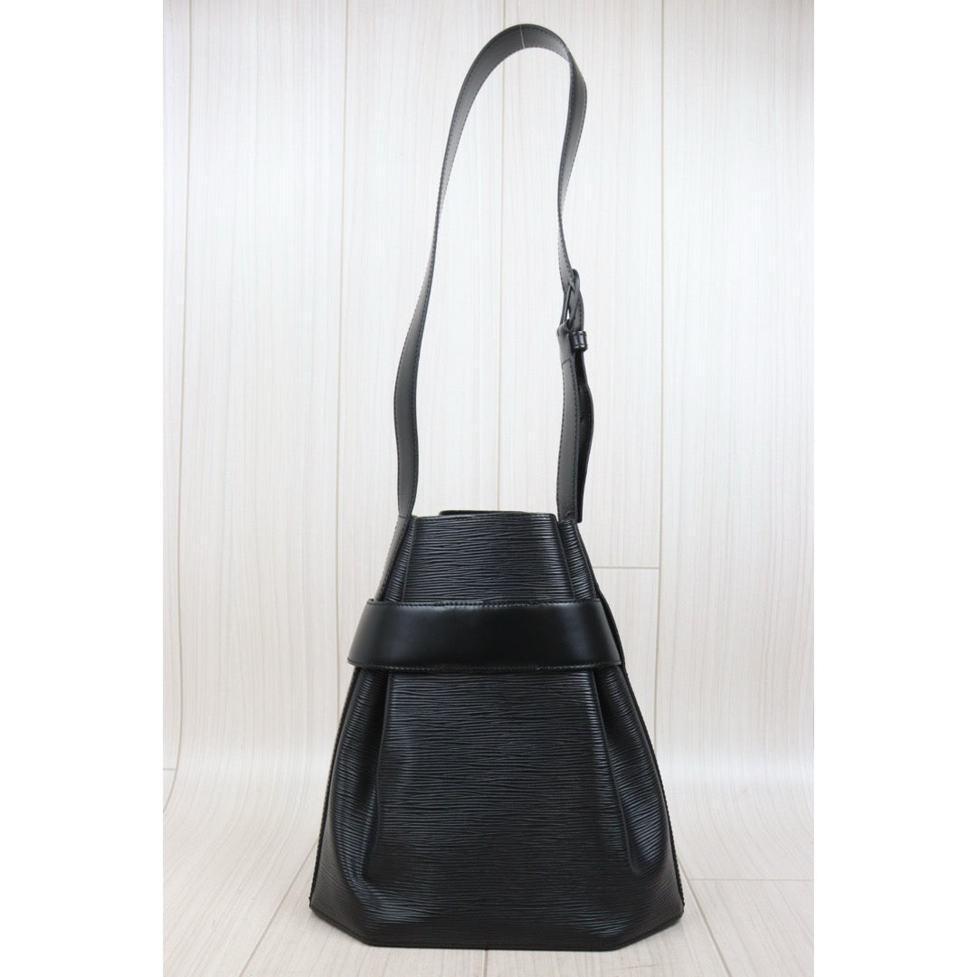Very Good ( Rank A)｜ LV Epi Sack de Paul Shoulder Bag Black PM｜25120613