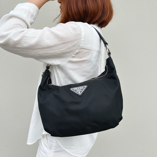 Include Entrupy Certificate of Authenticity｜Good ( Rank AB)｜ PRADA Nylon GM Hobo Black｜26063004