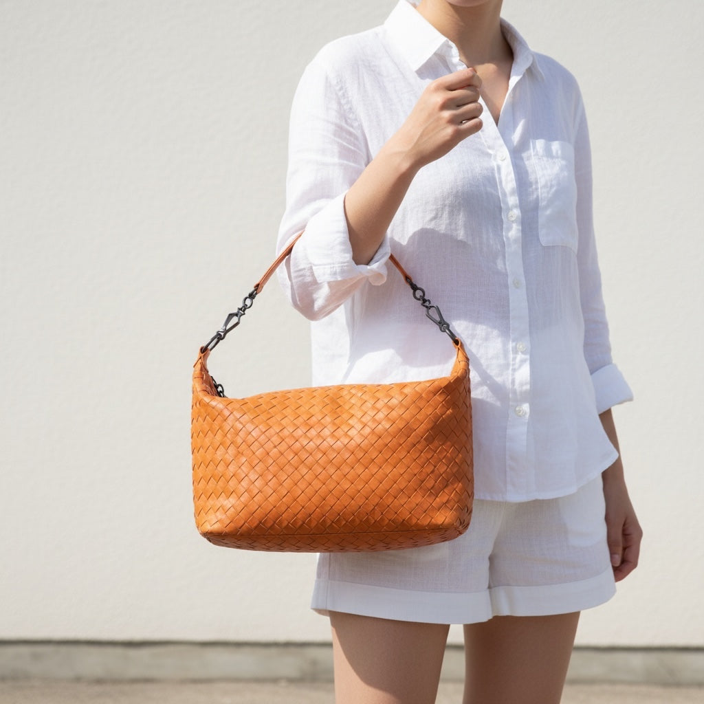 Include Entrupy Certificate of Authenticity｜Very Good ( Rank A)｜ Bottega Veneta Lamb Skin  Braid Shoulder Bag Orange｜S26053009