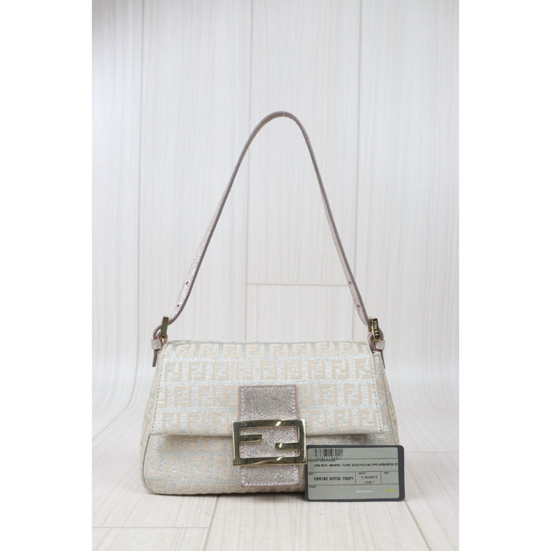 Rank A｜  FENDI Mamma Baguette Shoulder Bag Silver ｜24080603