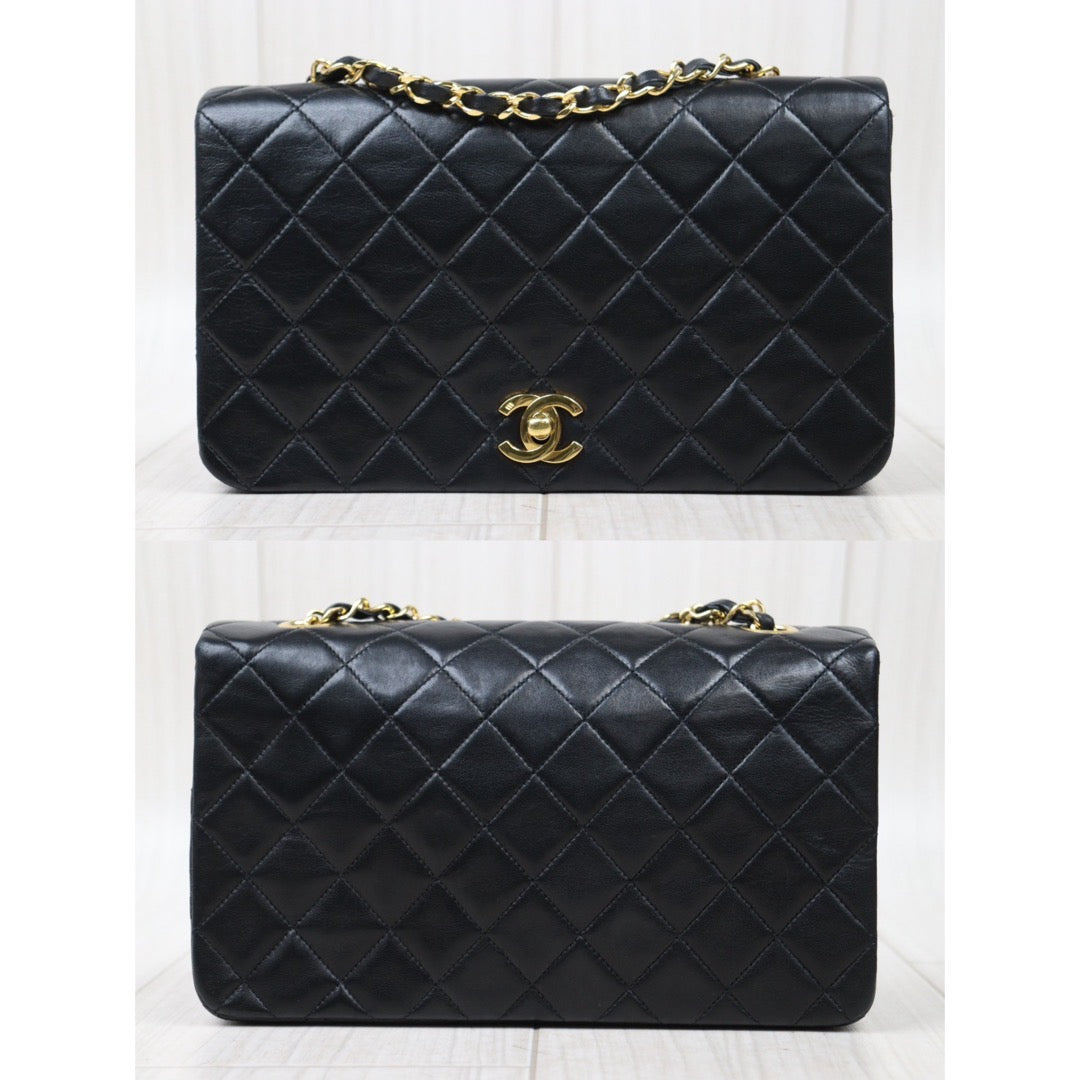 Rank AB｜ CHANEL Matrasse Lamb Skin Chain Bag Made in 1994-1996 Year｜P24061136