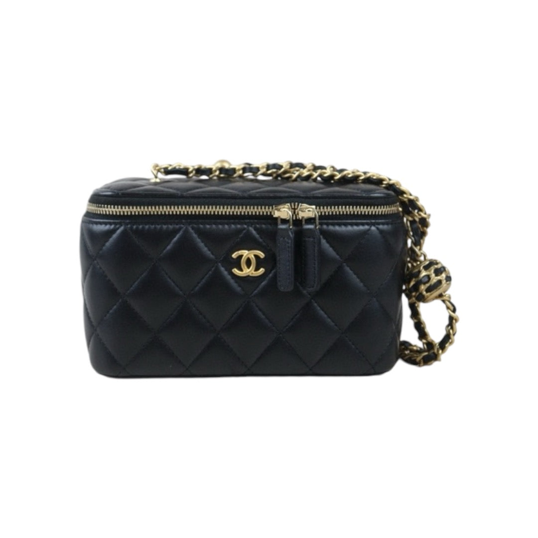 Very Good ( Rank A)｜ CHANEL Matrasse Lamb Skin Vanity Shoulder Bag  Made In 2022～2023Year ｜P24083011