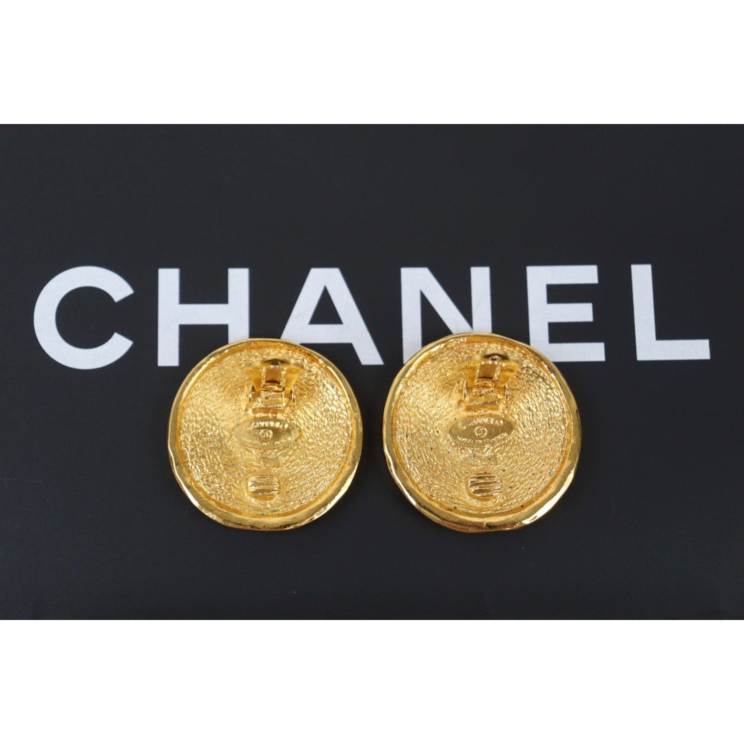 Very Good ( Rank A) ｜CHANEL  Gold 24 Plated Earrings ｜Q24050947