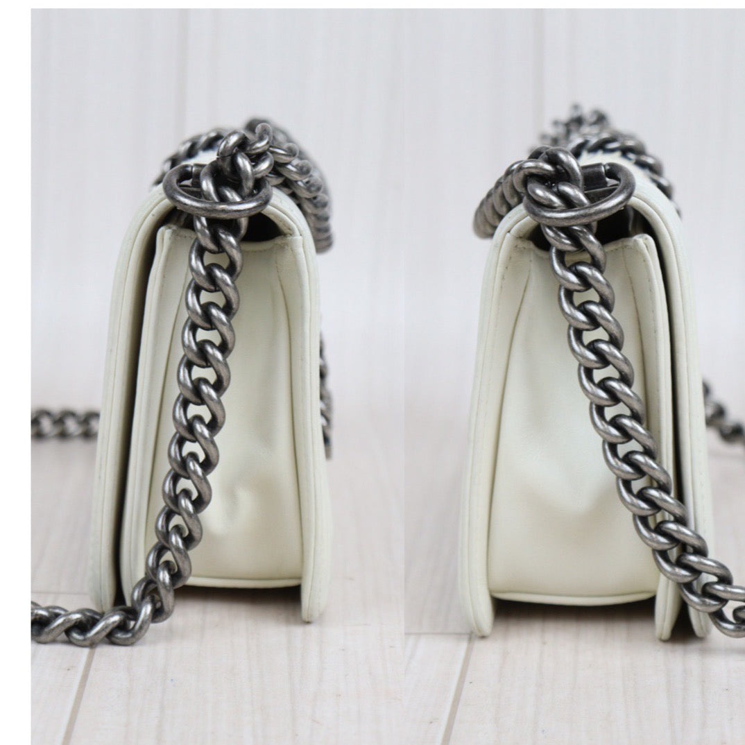 Rank A ｜CHANEL Snake Leather LeBoy Chain Shoulder Bag White Made In 2012-2013Year｜23112707