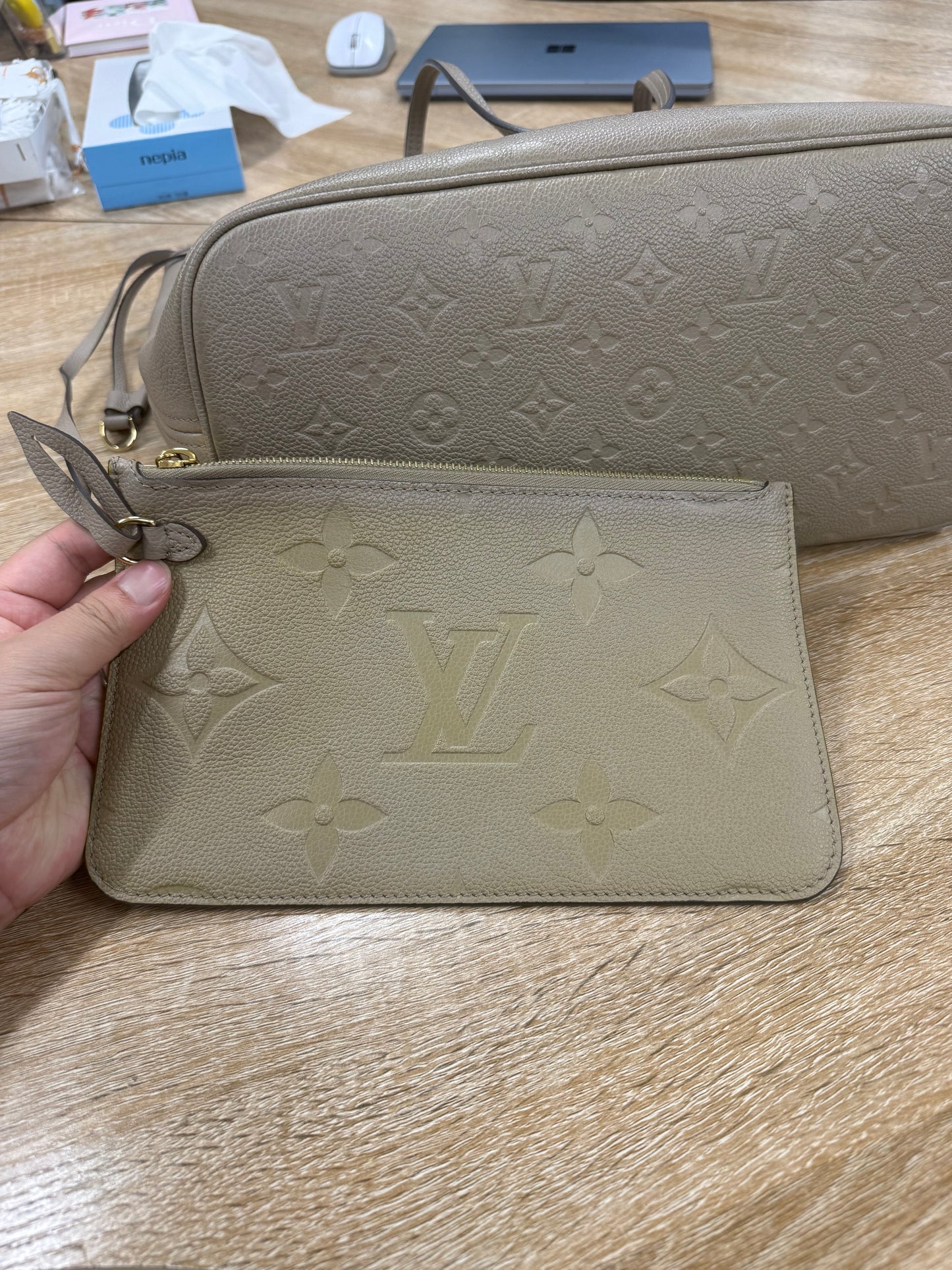 LV Full leather Neverful MM Shoulder Bag IC chips
