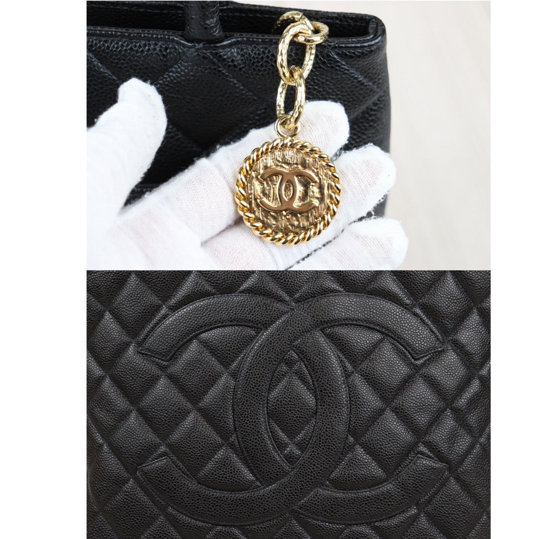 Rank A｜ CHANEL Caviar Skin Leather Calf Leather Tote Bag Made In 2002～2003Year｜24010834