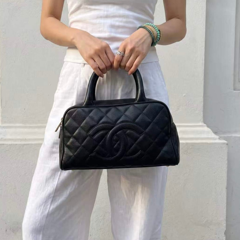 Include Entrupy Certificate of Authenticity｜Good ( Rank AB) ｜CHANEL Caviar Skin Calf Leather Bowling HanBag Made in 2004-2005 Year｜26091002