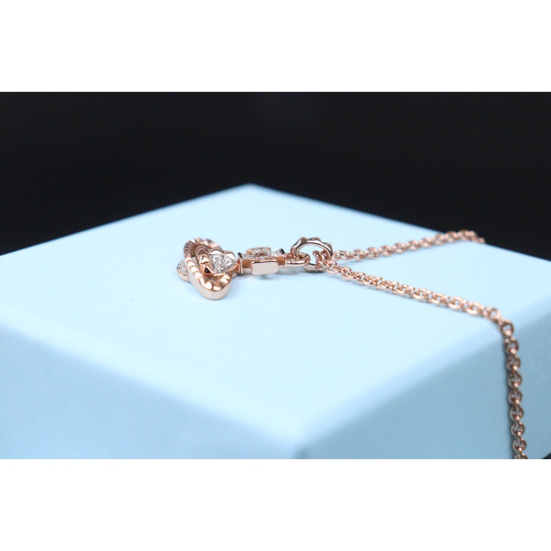Rank A ｜Vivienne Westwood Diamond Necklace  ｜Q24053023