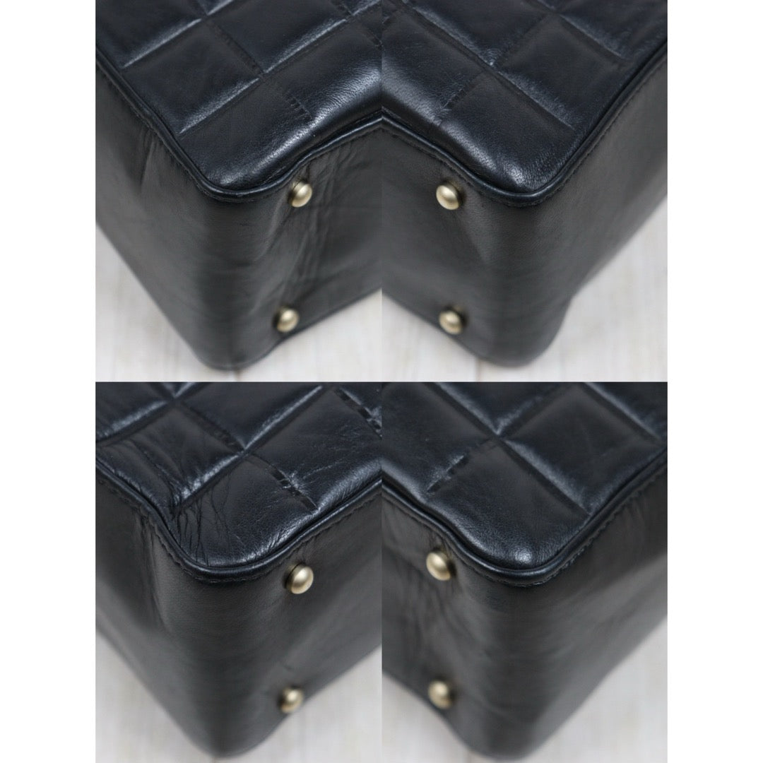 Include Entrupy Certificate of Authenticity｜Good ( Rank AB)｜CHANEL Choco Bar Lambskin Black Shoulder Bag  Made In 2003～2004Year｜26040210