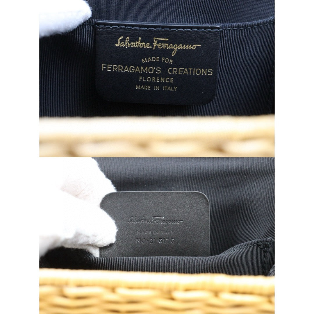 Very Good ( Rank A) ｜Ferragamo Gancini Bamboo Handbag ｜P25041402