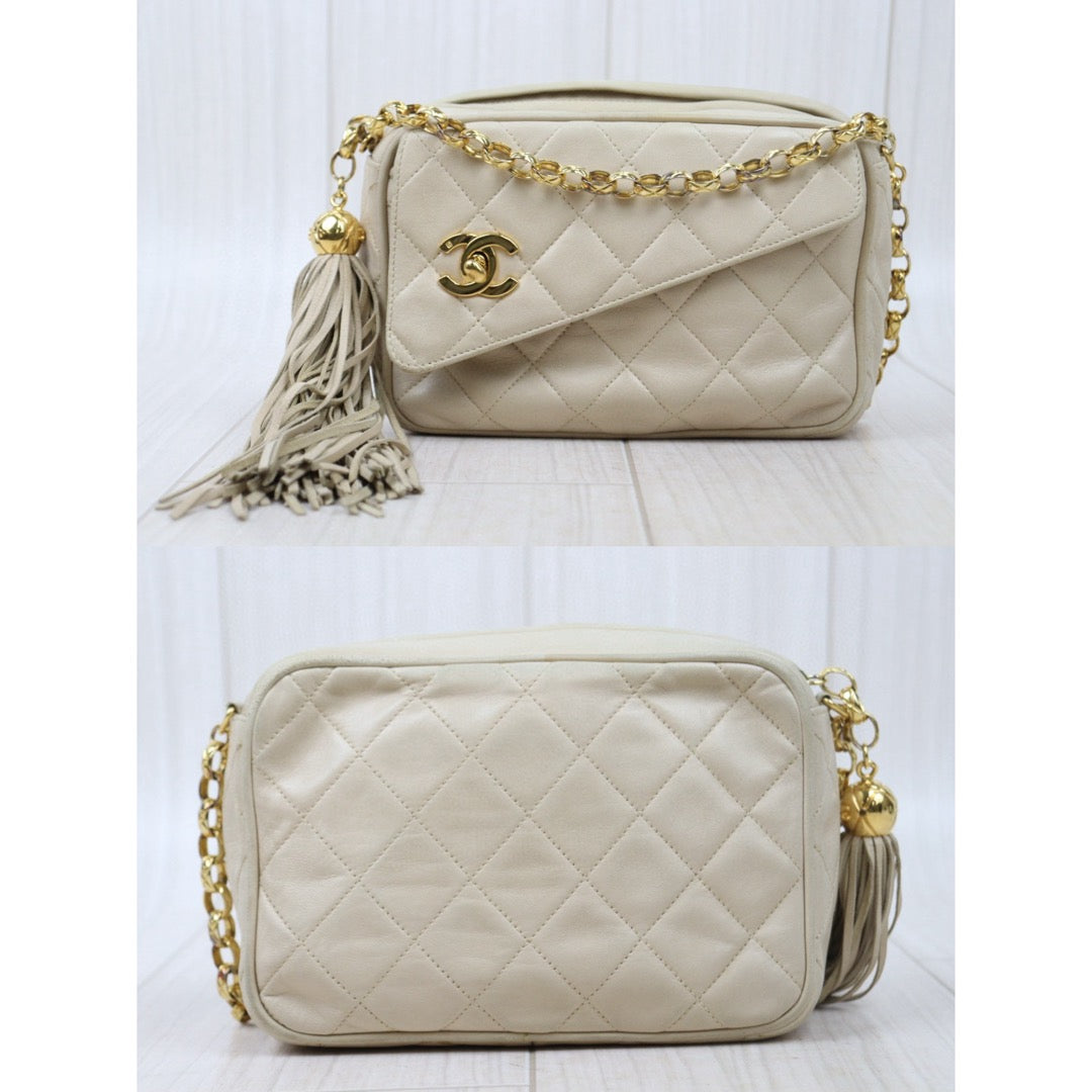 Good ( Rank AB)｜ CHANEL Matrasse Chain Camera Bag 18 Shoulder Bag Beige Made in 1991-1994Year ｜P24120210