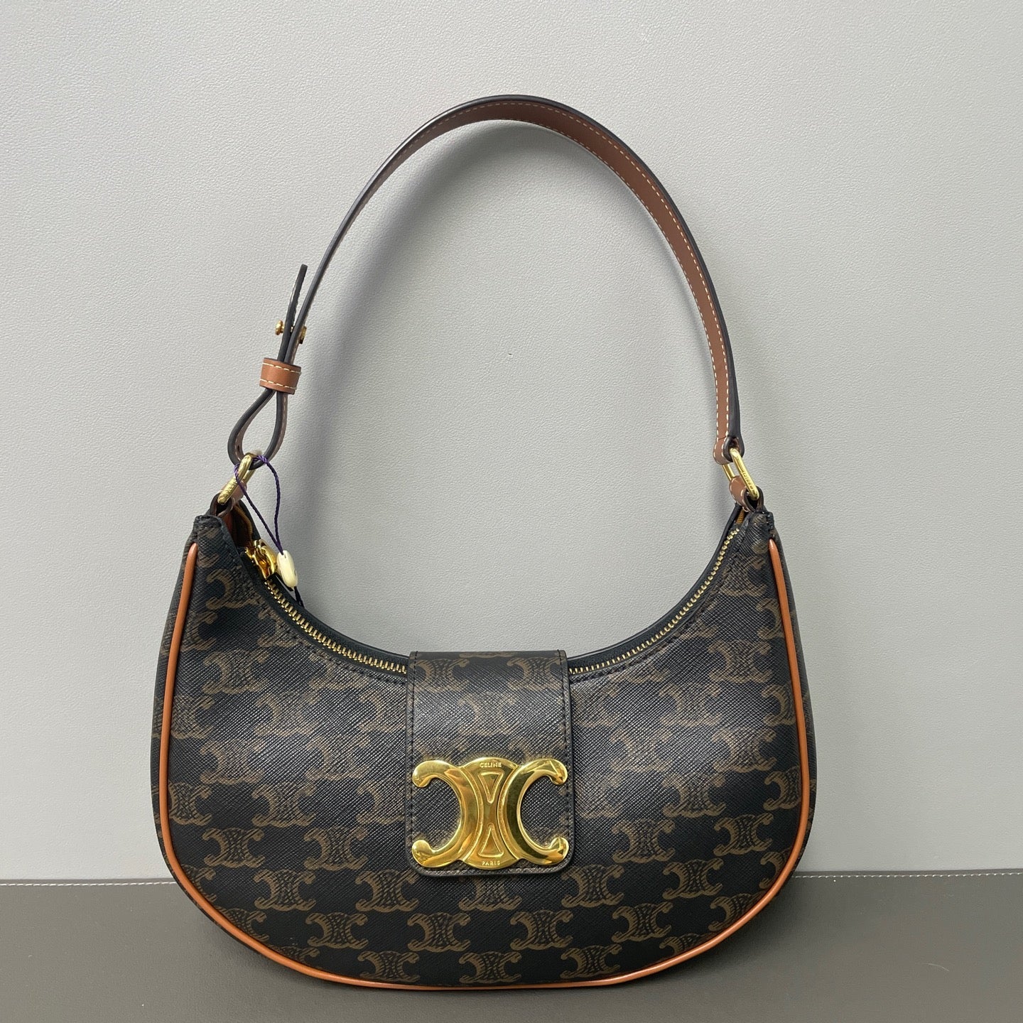 Include Entrupy Certificate of Authenticity｜Very Good ( Rank A)｜ CELINE AVA Macadam Triomphe  Shoulder Bag