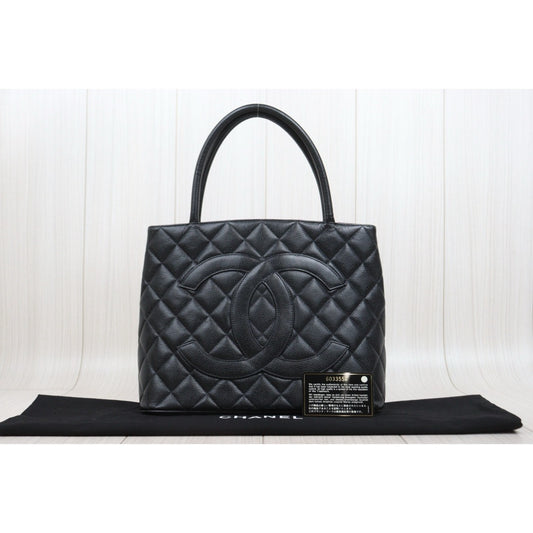 Very Good ( Rank A)｜ CHANEL Caviar Skin Calf Leather Tote Bag Black Made In 2000～2002Year｜26012010