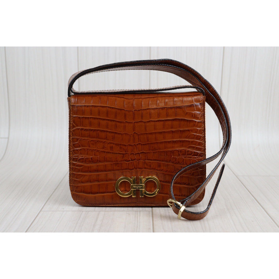 Rank AB ｜Ferragamo Croc-Embossed Cross-Body Shoulder Bag｜23112111