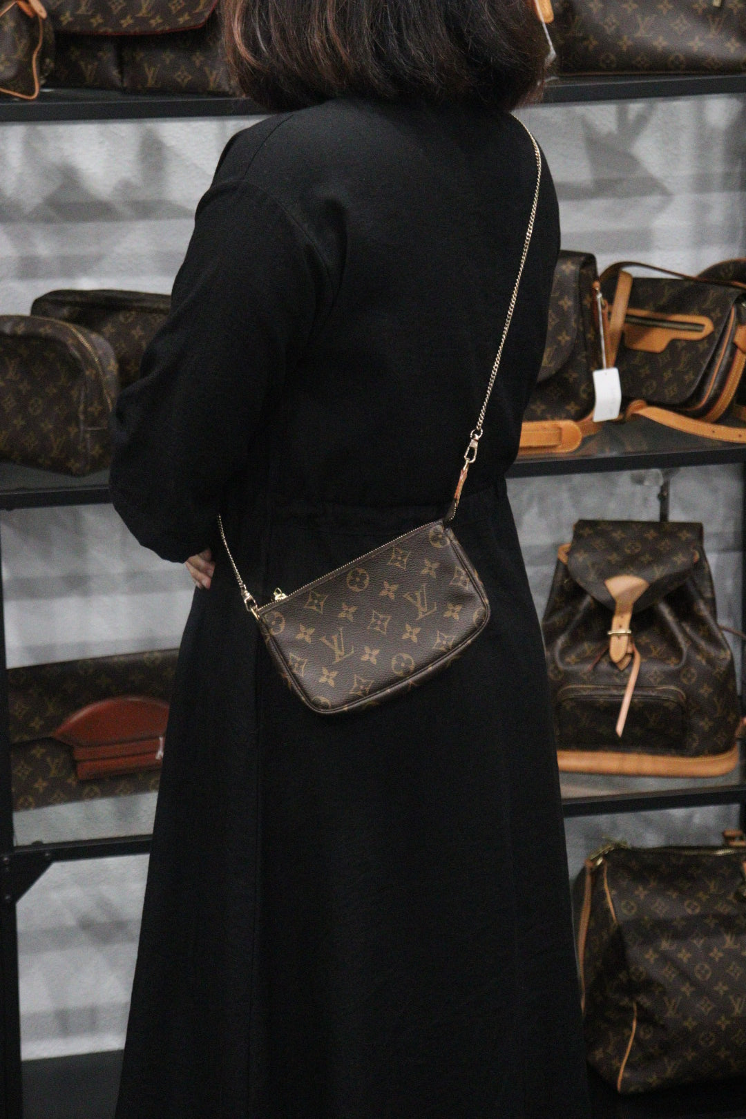 Rank A ｜ LV Monogram Pochette Accessoires ｜23082608