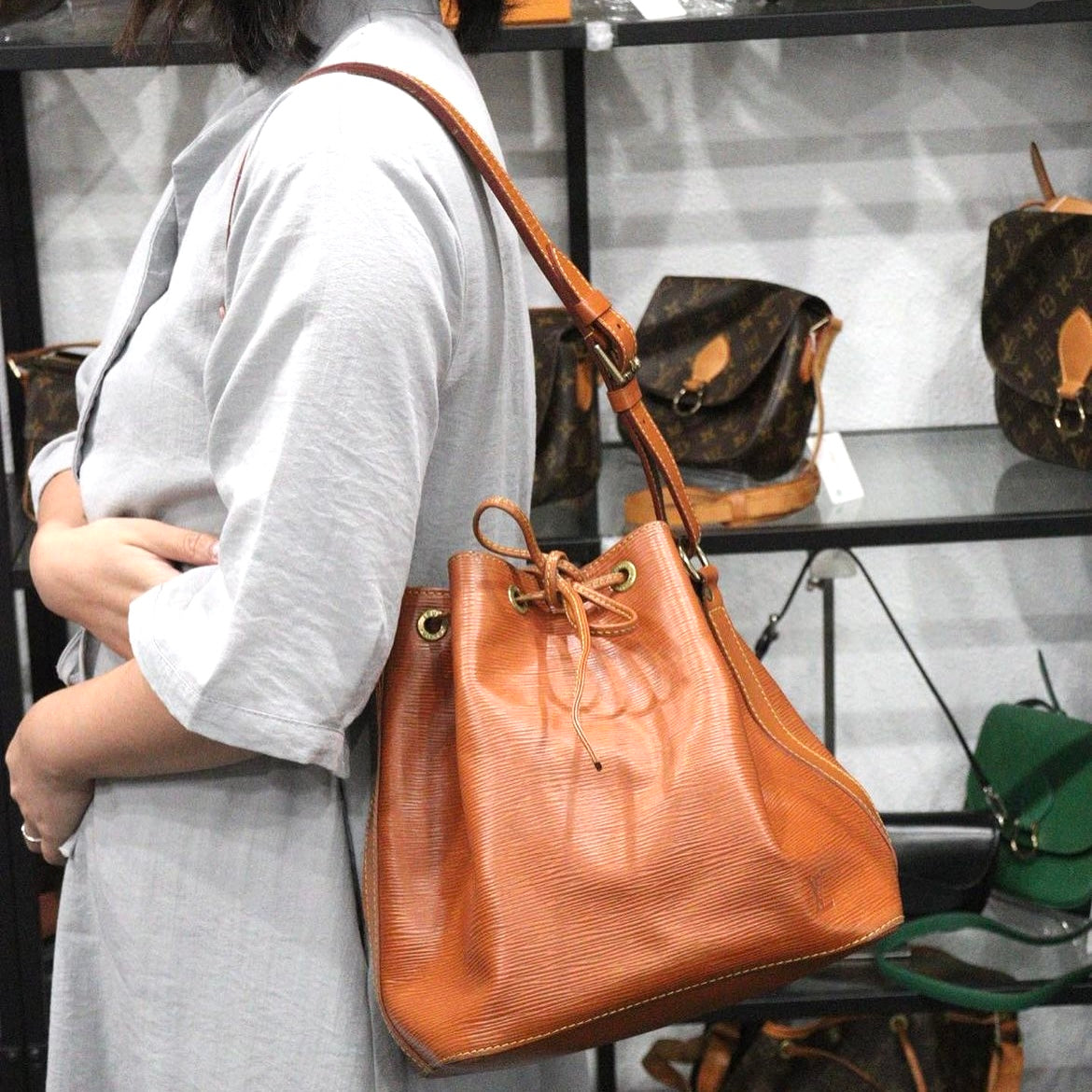 Rank AB ｜ LV Epi Shoulder Bag｜V23110927