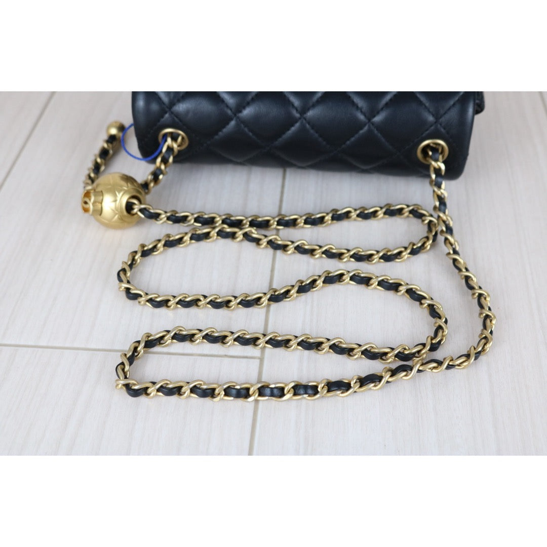 Very Good ( Rank A)｜ CHANEL  Matrasse Chain Lamb Skin 17 Flap Shoulder Bag Black IC Chips Model ｜W25110607