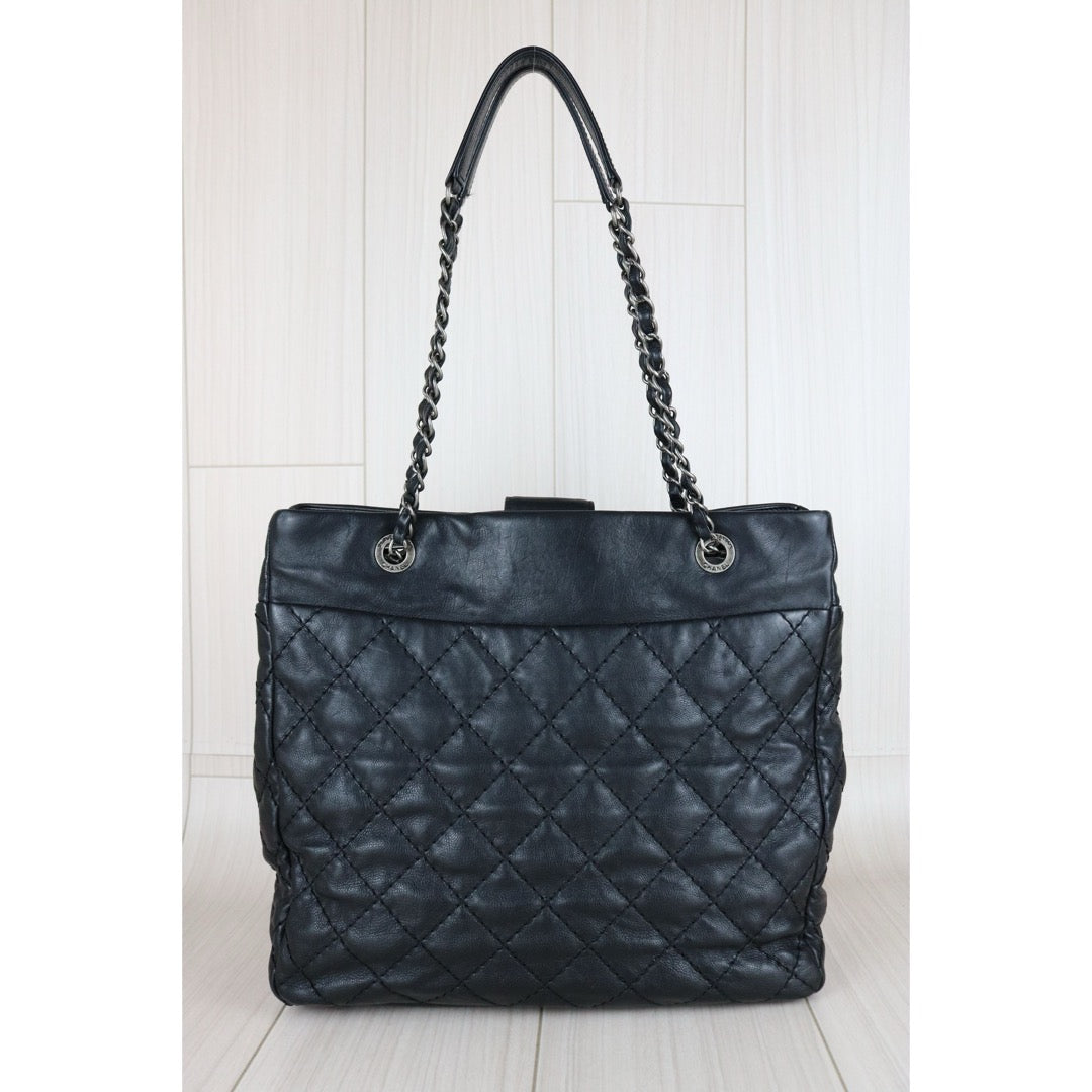 Include Entrupy Certificate of Authenticity｜Good ( Rank AB) ｜CHANEL Calf Leather Chain Tote Shoulder Bag Black Made in 2013-2014Year｜S26011102