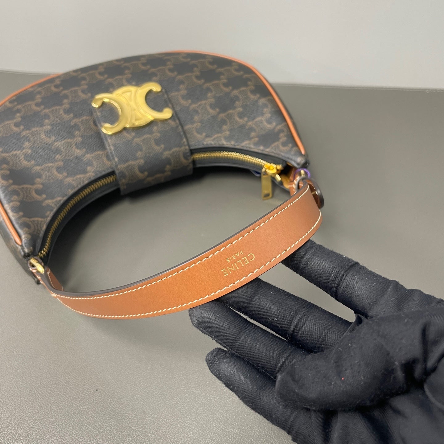 Include Entrupy Certificate of Authenticity｜Very Good ( Rank A)｜ CELINE AVA Macadam Triomphe  Shoulder Bag