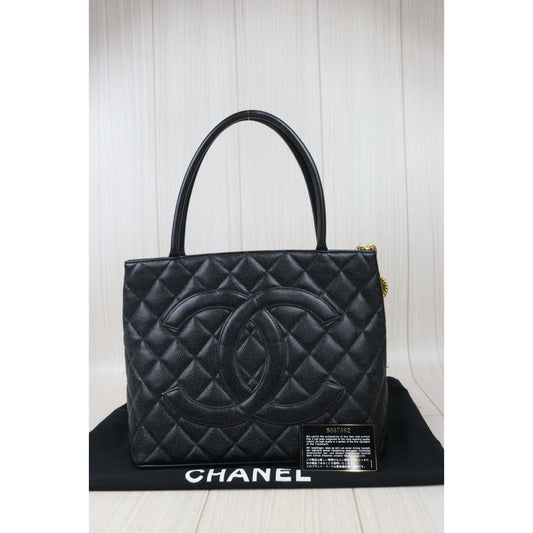 Rank AB| CHANEL Caviar Skin Leather Calf Leather Tote Bag Black Made In 1997~1999Year|V24071109