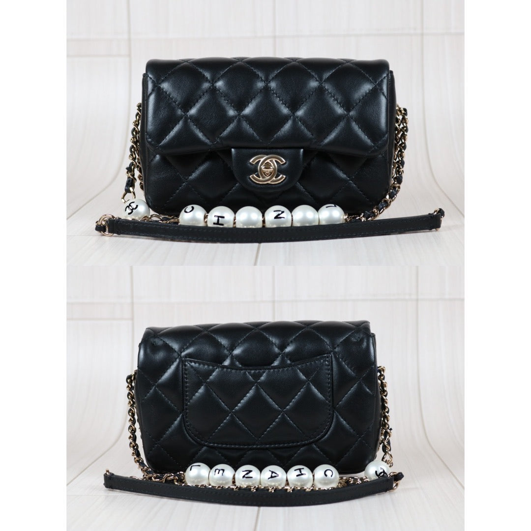 Rank SA｜ CHANEL Matrasse Lamb Skin Mini Pearl Chain Bag Made in 2020 Year｜S24050902