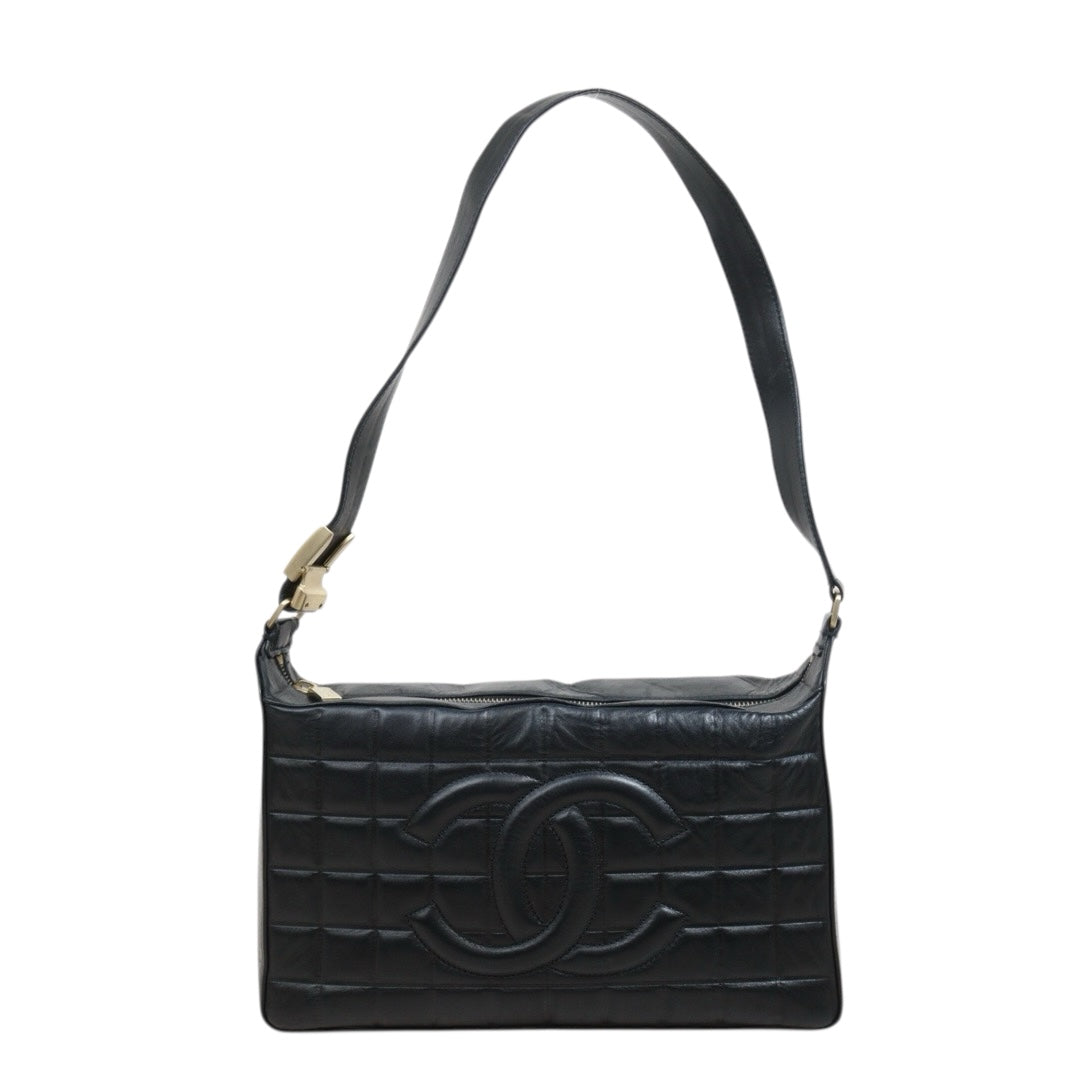 Include Entrupy Certificate of Authenticity｜Good ( Rank AB)｜CHANEL Choco Bar Lambskin Black Shoulder Bag  Made In 2003～2004Year｜26040210