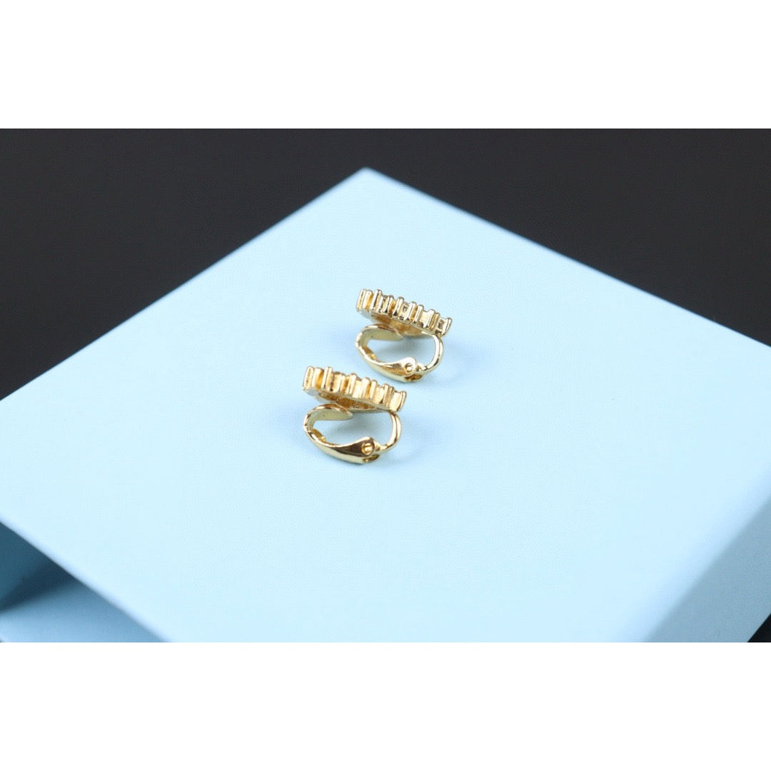 Very Good ( Rank A)｜ Dior CD Earring Gold Plated｜24072509