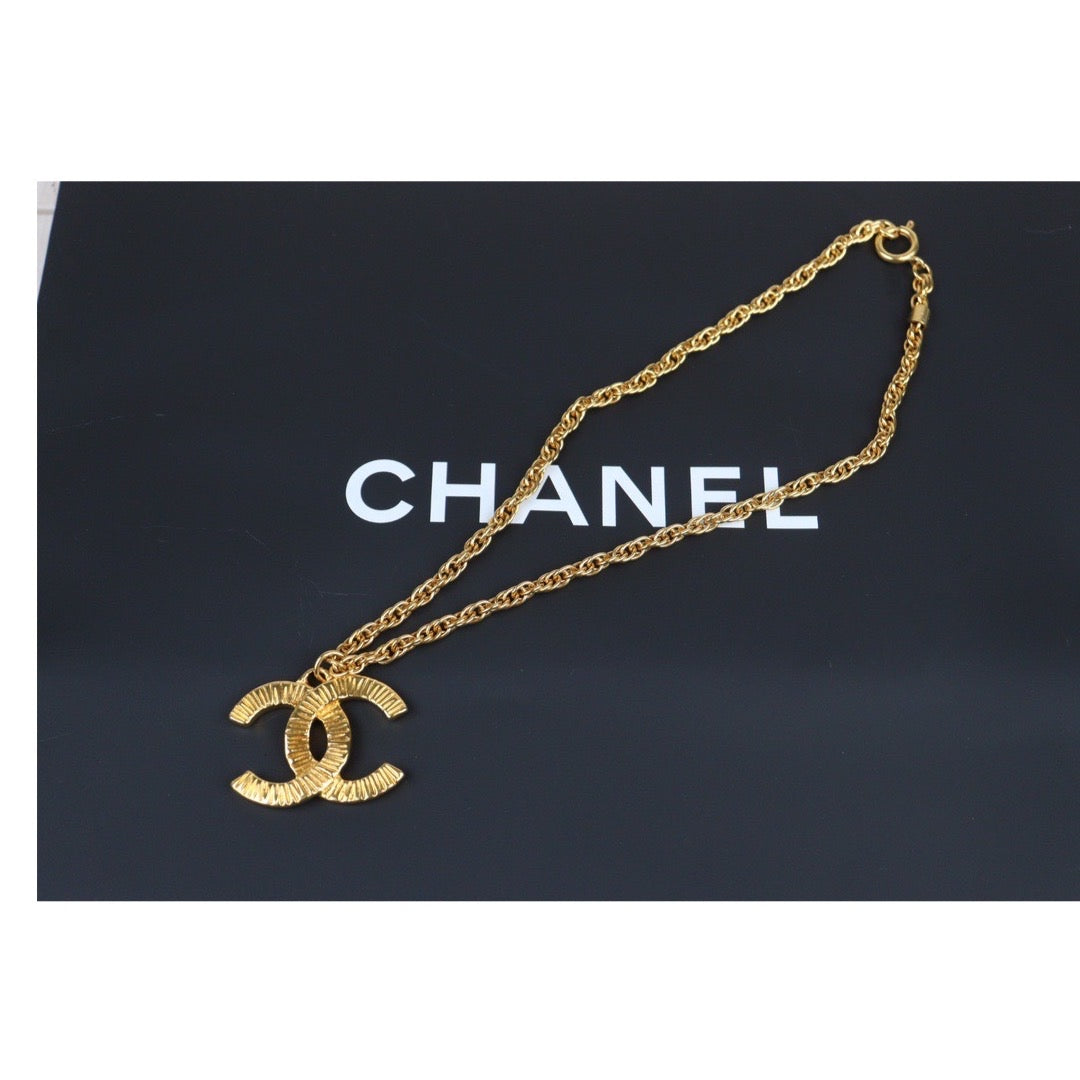 Rank A ｜  CHANEL Vintage Coco Mark Necklace Gold Made In 1993 Year｜23110213