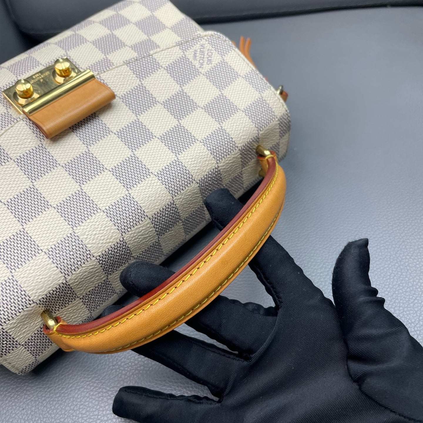 Good ( Rank AB)｜LV Shoulder Bag