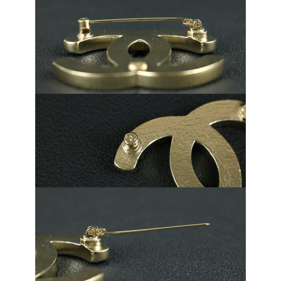 Include Authentic Detective Certificate of Authenticity｜Very Good ( Rank A)｜ CHANEL F22P Coco Mark Rhinestone Brooch Made In 2022Year ｜S26050707
