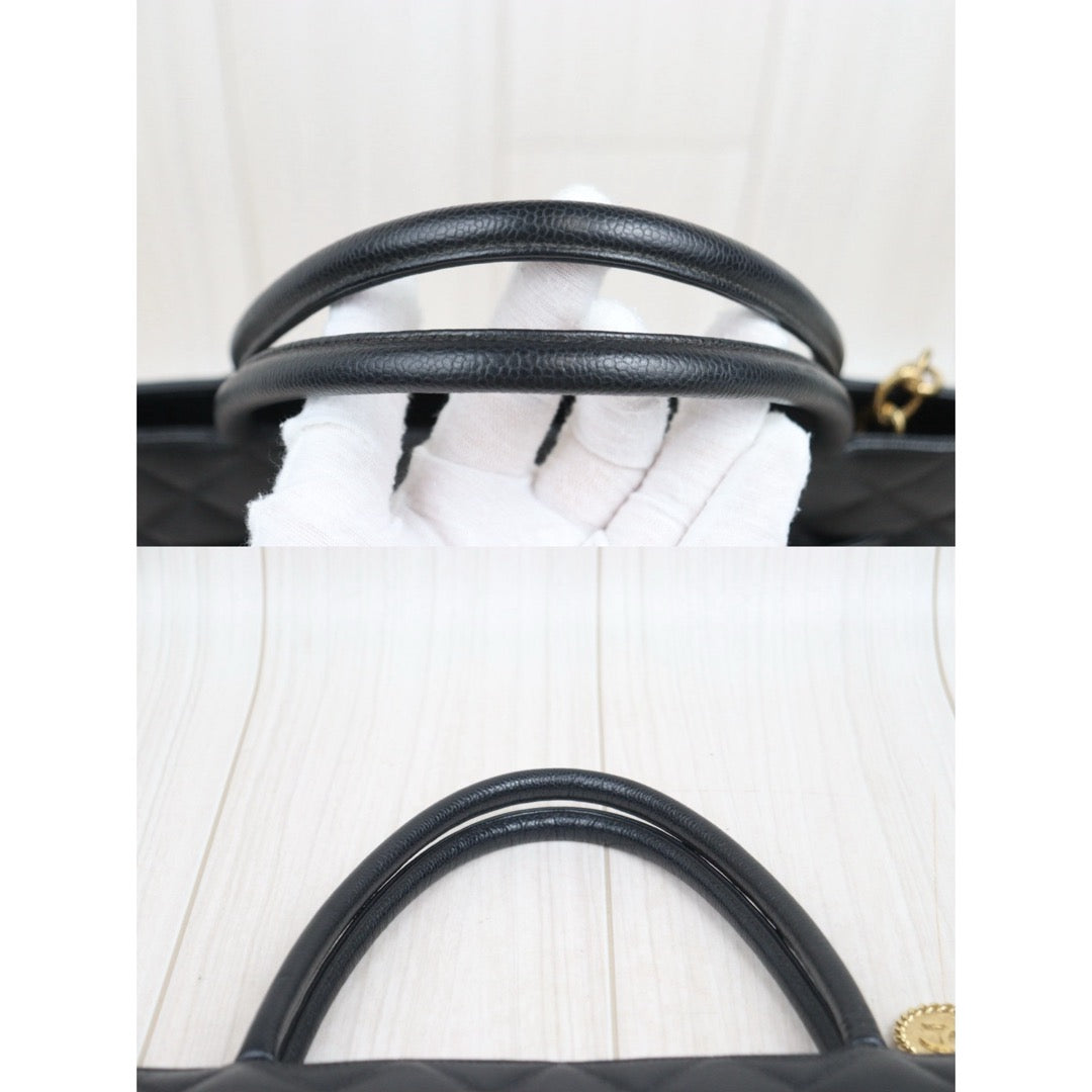 Very Good ( Rank A) ｜ CHANEL Caviar Skin Calf Leather Tote Bag Black Made In 2002～2003 Year｜25090402