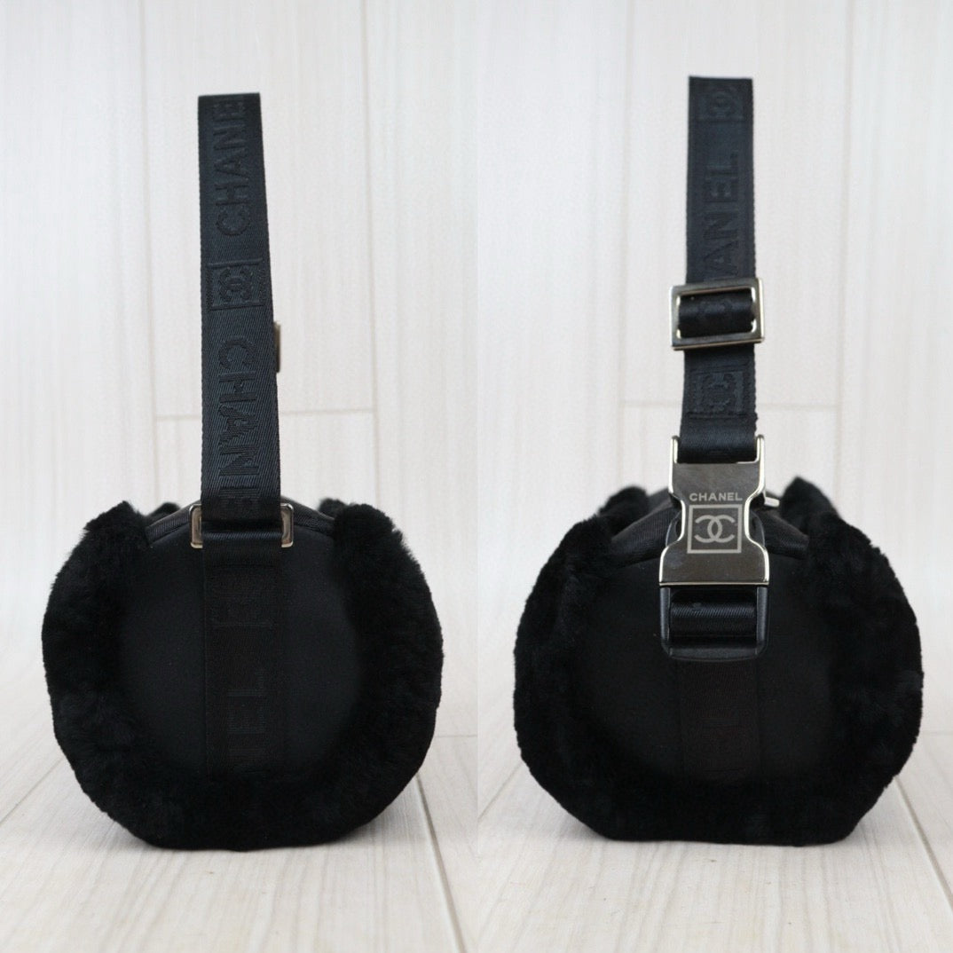 Very Good ( Rank A) ｜ CHANEL Rabbit Fur Canvas Shoulder Bag Black  Made In 2005-2006Year｜W24080703