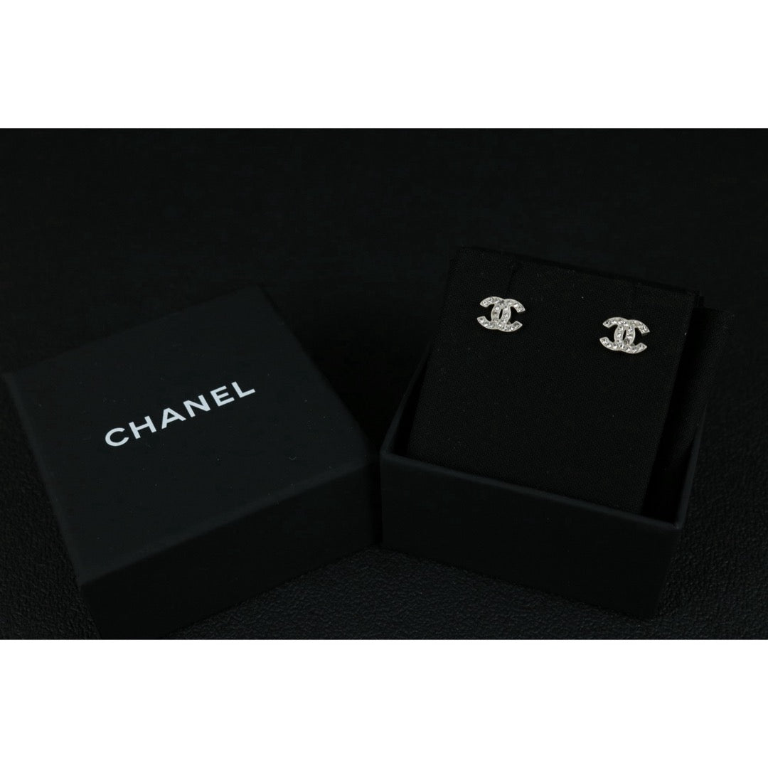 Include Authentic Detective Certificate of Authenticity｜Very Good ( Rank A)｜ CHANEL A12V COCO Mark Rhinestone Earrings Made In 2012Year｜S26050717