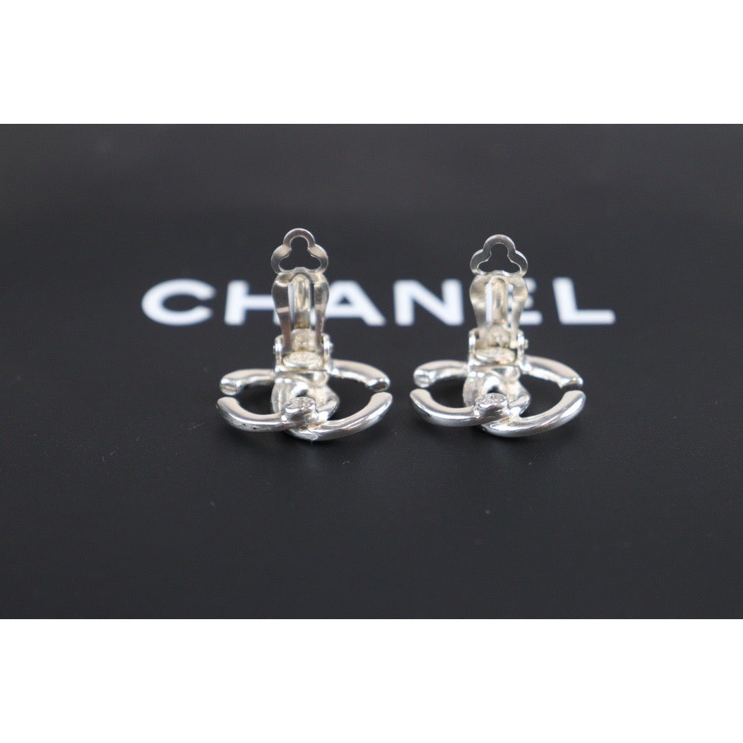 Rank A ｜CHANEL Vintage Coco Mark Silver Plating Earrings Made In 2001 Year ｜23101201