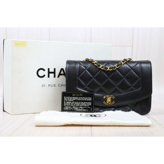 Very Good ( Rank A)| CHANEL Matrasse Diana 22 Lamb Skin Chain Bag Made in 1994-1996 Year|25011701