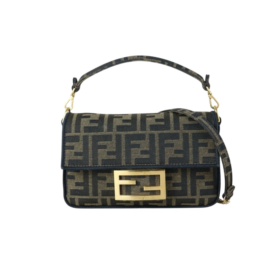 Very Good ( Rank A)｜ FENDI Mamma Baguette Shoulder Bag  Gold Hardware｜S25061002