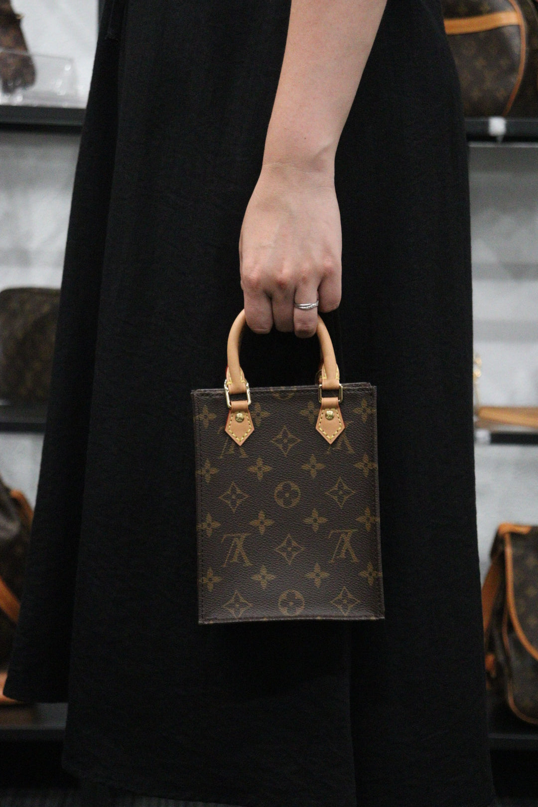 Rank SA ｜ LV Monogram Petite Sakpura Shoulder Bag｜23080309