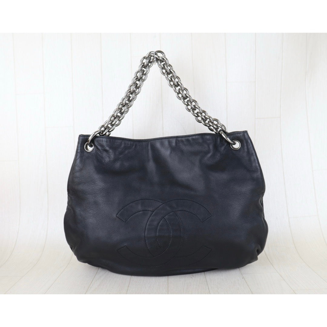 Include Entrupy Certificate of Authenticity｜Very Good ( Rank A)｜ CHANEL Lamb Skin Soft And Chain  Hobo Bag  Black Made In 2006-2008 Year｜S26090736