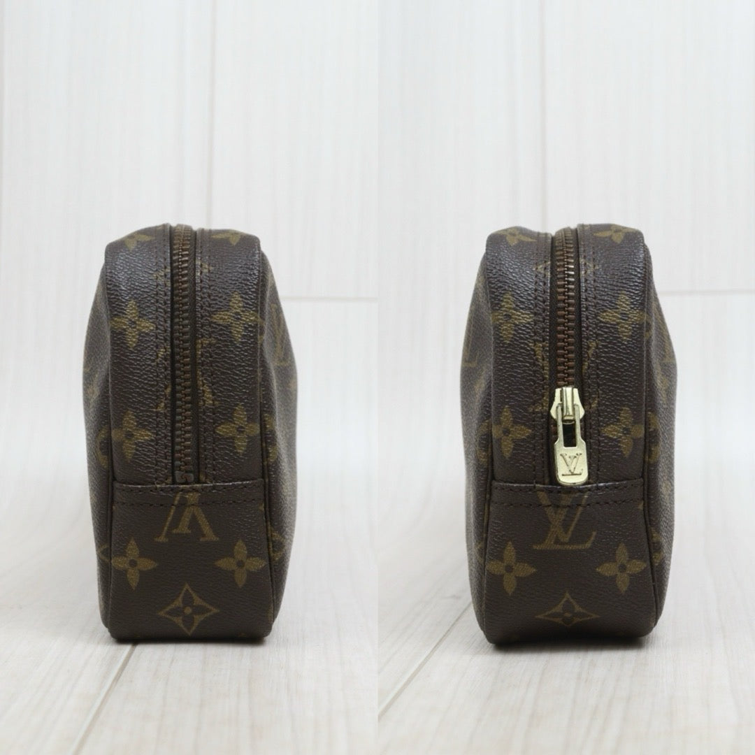 Include Entrupy Certificate of Authenticity｜Good ( Rank AB)｜ Louis Vuitton Truth Toilet 23 Monogram Makeup Pouch｜26082103