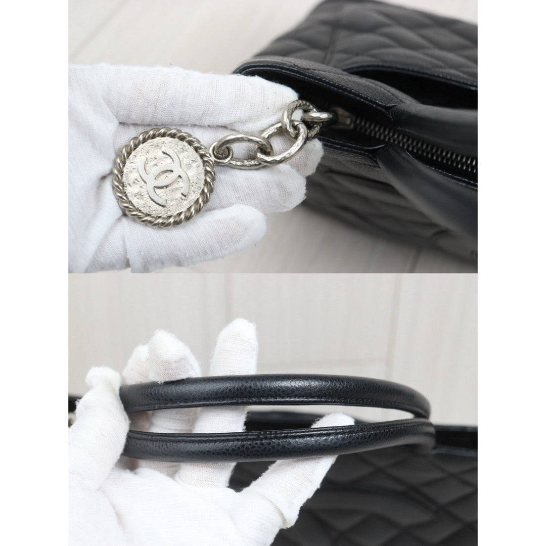 Include Entrupy Certificate of Authenticity｜Very Good ( Rank A)｜ CHANEL Caviar Skin Calf Leather Tote Bag Black Made In 2000～2002Year｜26092201