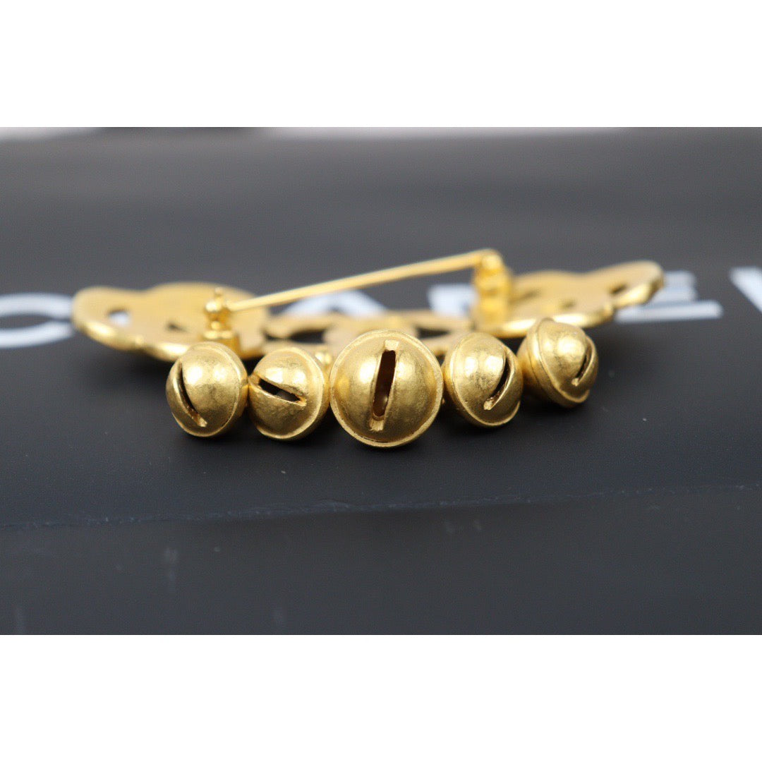 Rank A ｜ CHANEL Coco Mark Bell Gold Brooch ｜Q24050945