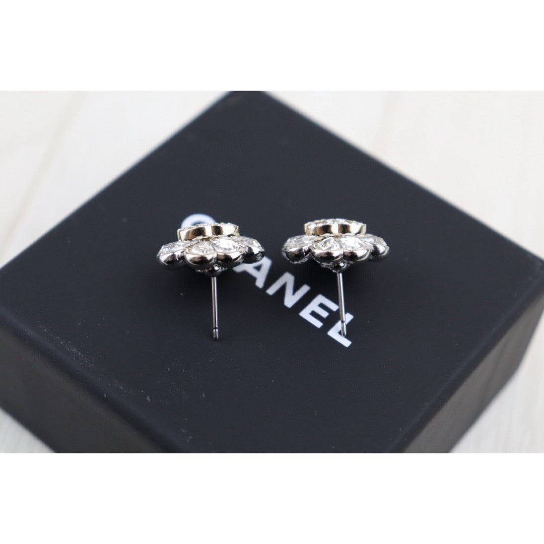 Very Good ( Rank A)｜ CHANEL  Coco Mark  Four leaf clover Rhinestone  Earrings ｜H25011105