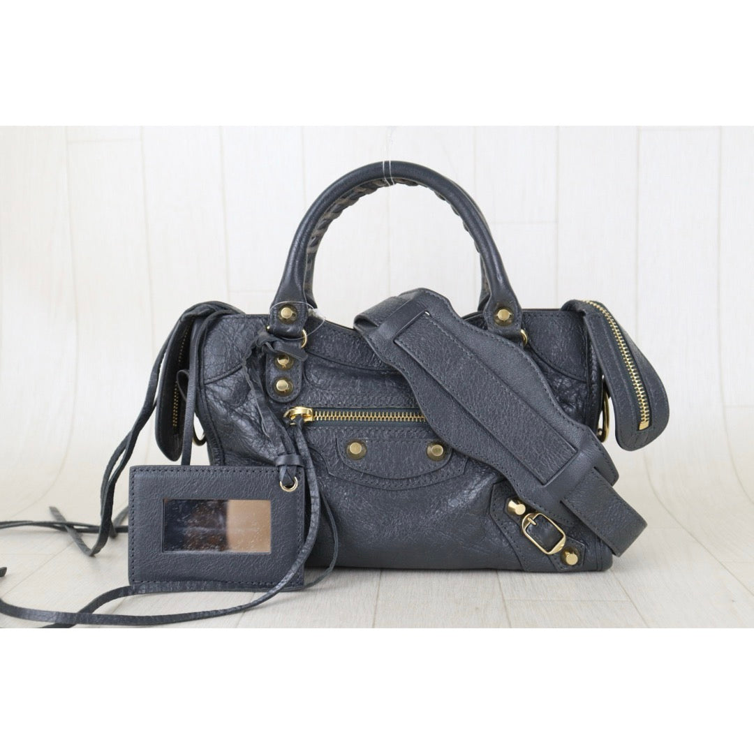 Include Entrupy Certificate of Authenticity｜Very Good ( Rank A)｜Balenciaga Waxed Leather Gaint Classic City Mini Grey HandBag Shoulder Bag ｜Z26100206