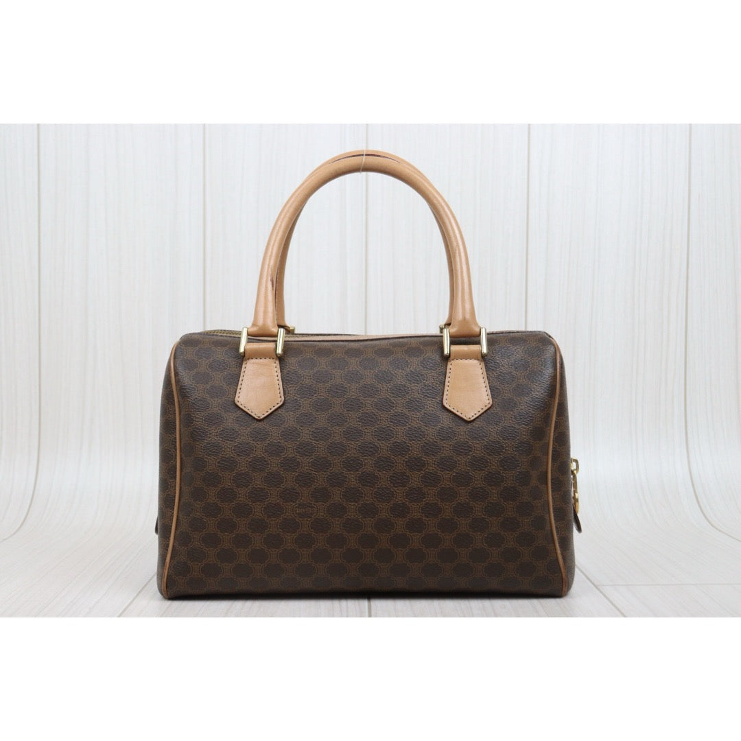 Include Entrupy Certificate of Authenticity｜Good ( Rank AB)｜CELINE Macadam Poston 25  Hand Bag ｜26011902