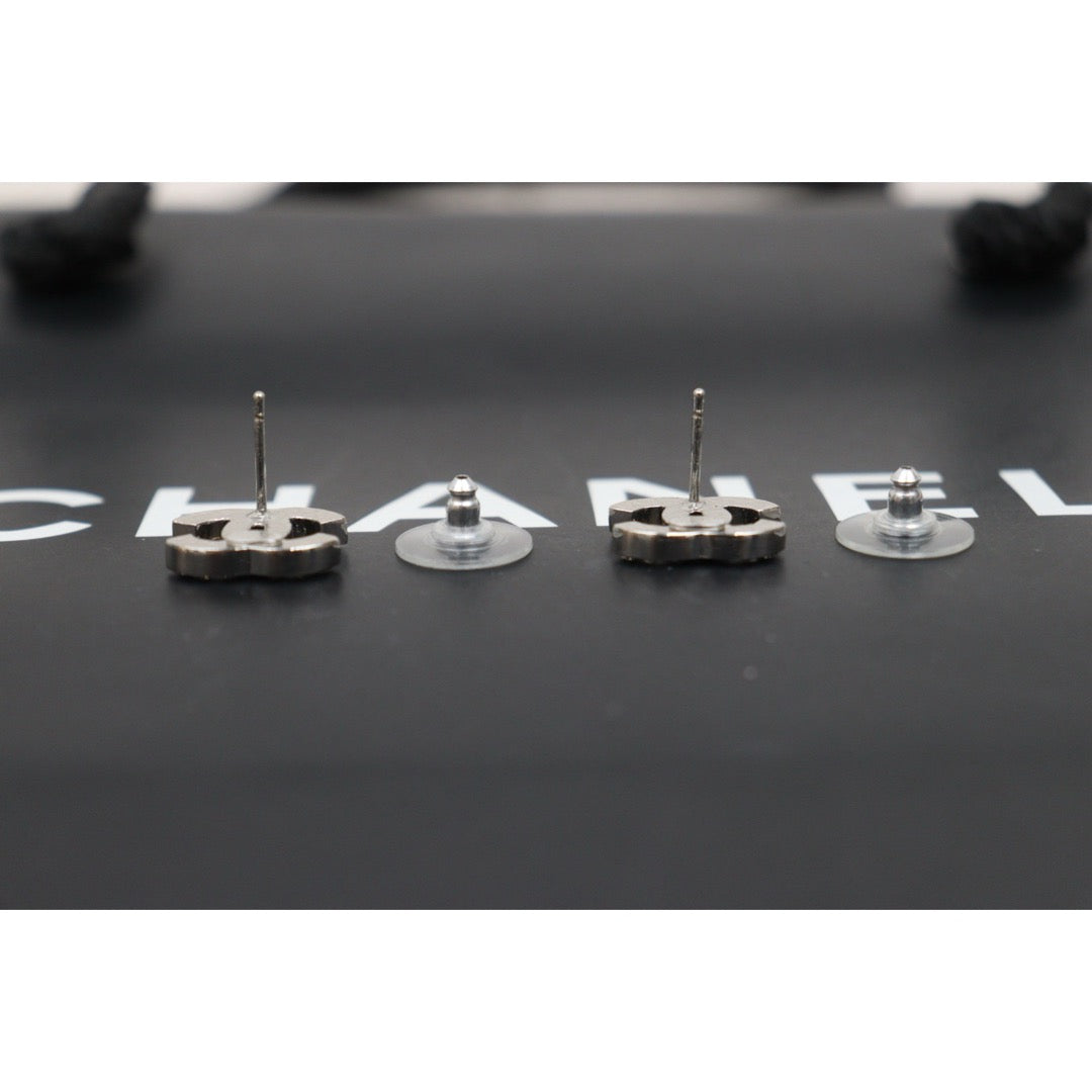 Very Good ( Rank A) ｜ CHANEL Coco Mark Silver Rhinestone Earrings Made In 2006Year ｜V25121113