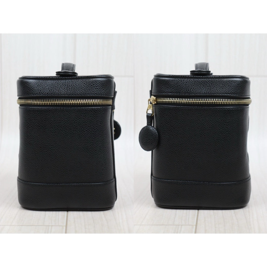 Include Entrupy Certificate of Authenticity｜Good ( Rank AB)｜ CHANEL Caviar Skin Vanity Handbag  Made In 2002～2003Year ｜26011502