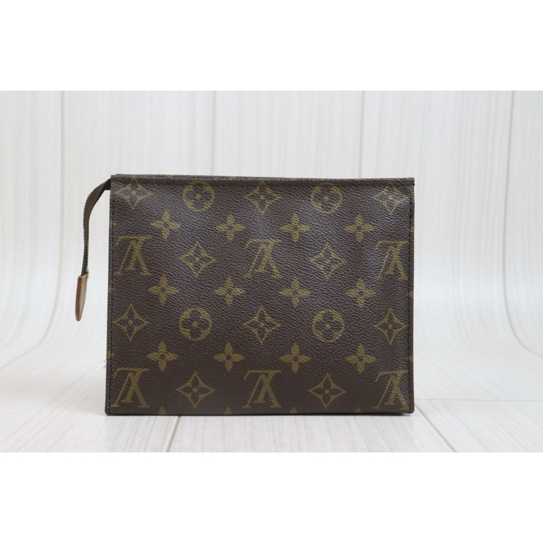 Include Entrupy Certificate of Authenticity｜Very Good ( Rank A) ｜Louis Vuitton Monogram Pochette Toilette 19｜26101401